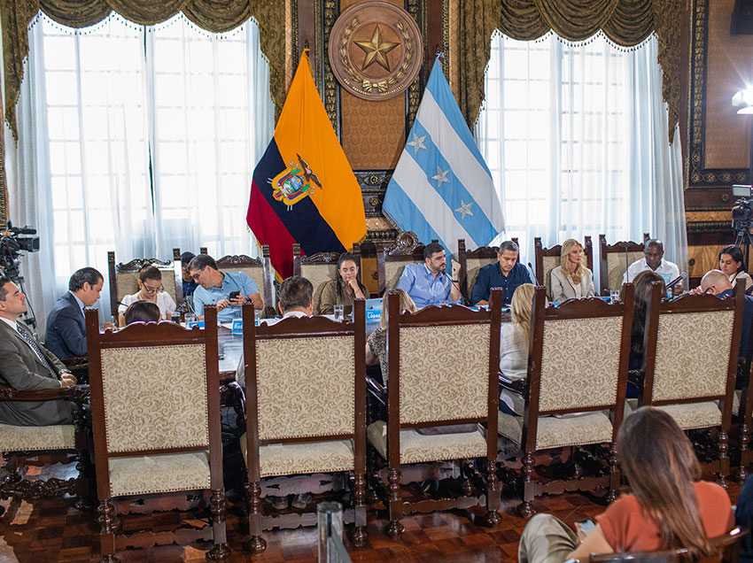 Concejo Municipal aprobó en primer debate proyecto piloto para regularizar a comerciantes minoristas