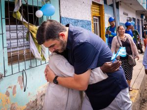 Alcalde Aquiles Alvarez supervisa obras en el Guasmo que beneficiarán a 230.000 habitantes