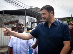 Alcalde Aquiles Alvarez supervisa obras en el Guasmo que beneficiarán a 230.000 habitantes