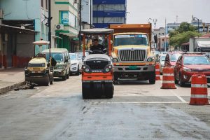 Culminó bacheo en la avenida Quito a la altura de la calle Francisco de Marcos