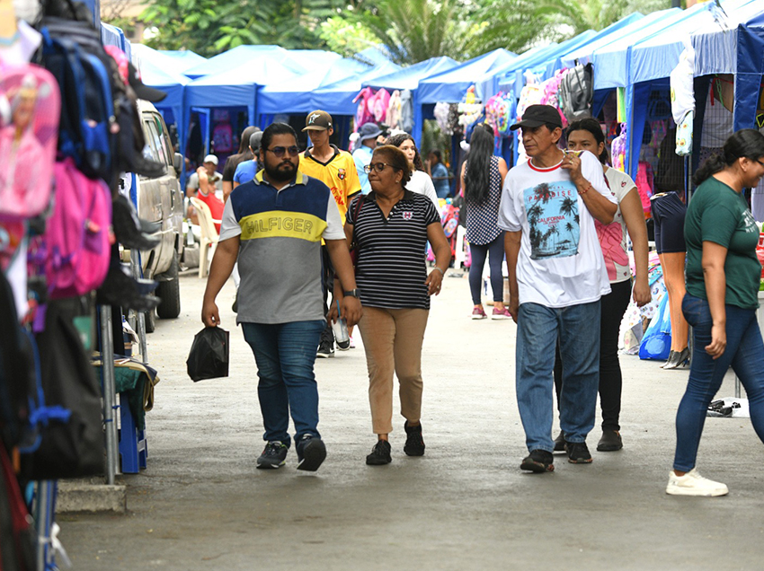 Concejo Municipal da luz verde a corredores escolares para 1370 comerciantes autónomos