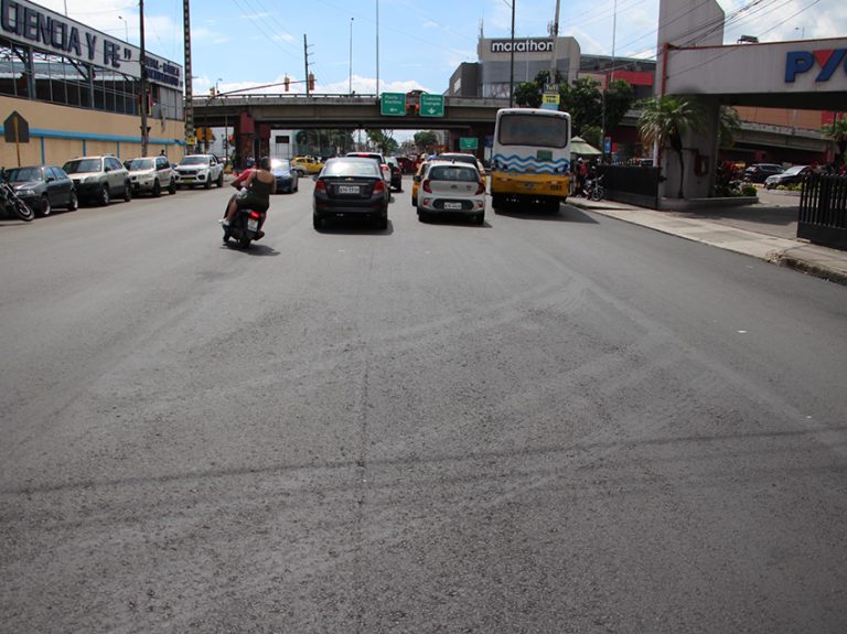 Obras Públicas mejora vías que representan un riesgo para los conductores